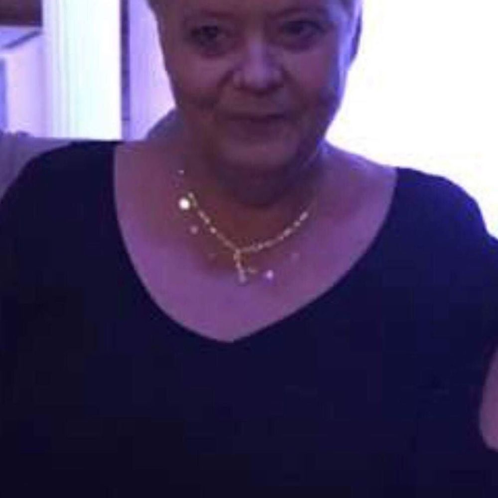 Meet your Posher, Myra